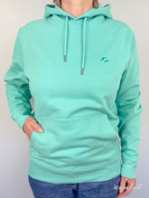 Lade das Bild in den Galerie-Viewer, inselverliebt Hoodie &quot;Im Herzen am Meer&quot; in lindgruen